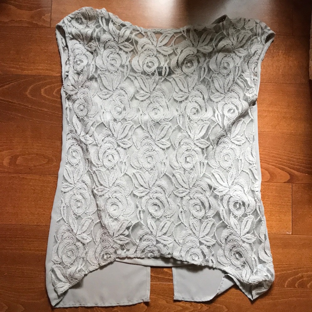 Apt 9 grey lace dress top with attached cami. Size M